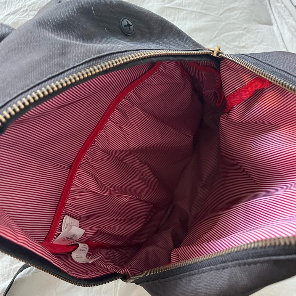 ❗️SOLD❗️Herschel large backpack - Picture 8 of 9